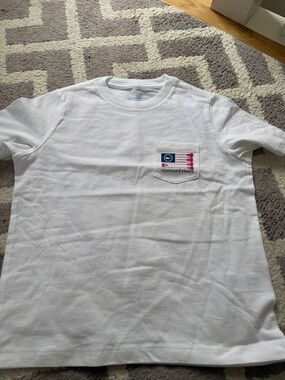 Vineyard Vines White Short-Sleeve Pocket Tee with lacrosse Flag